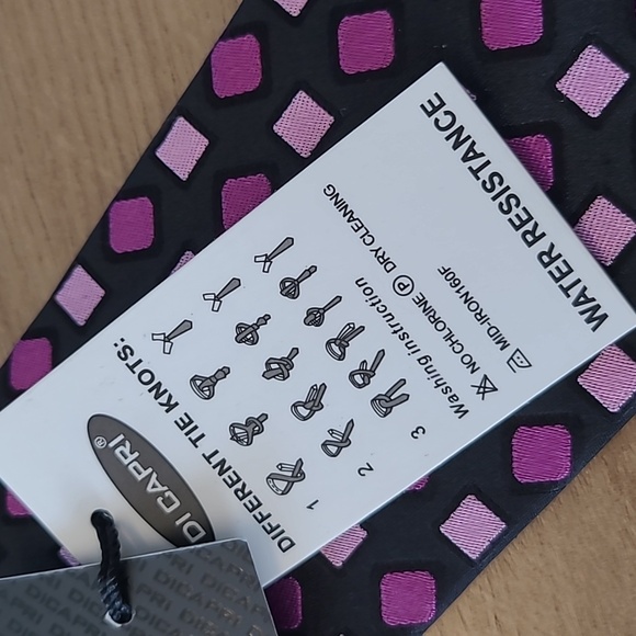 100  % silk tie by di capri  waterproof new - Picture 2 of 3